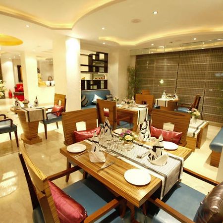 Hotel Star Rocks Új-Delhi Kültér fotó